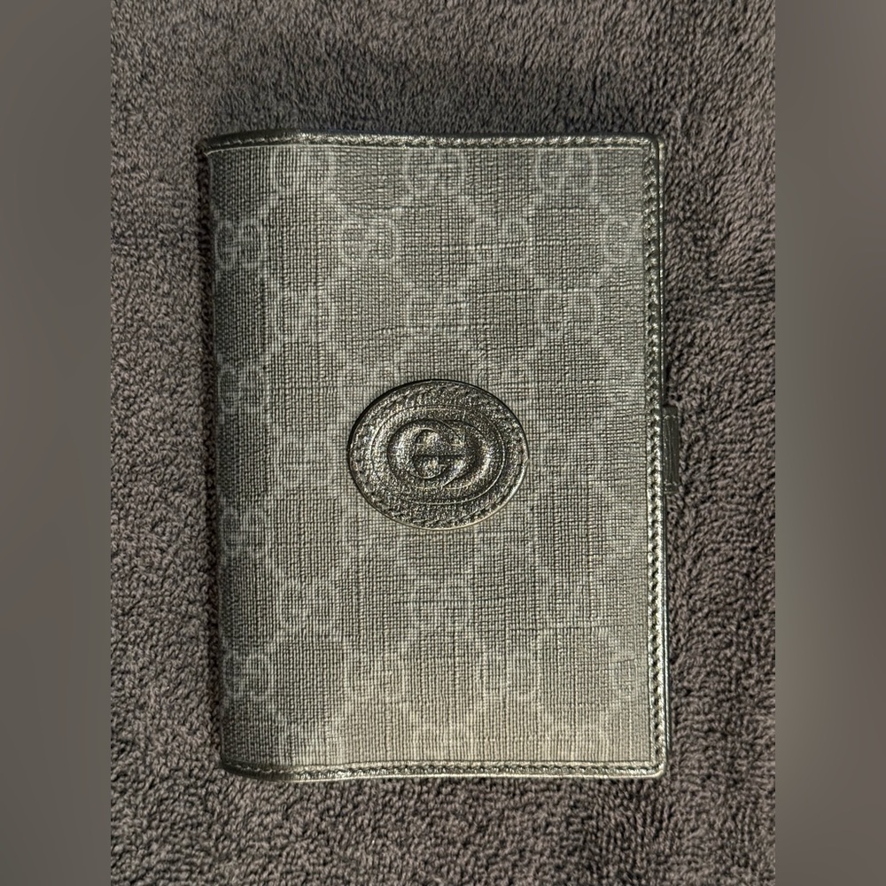 Gucci Interlocking GG passport holder